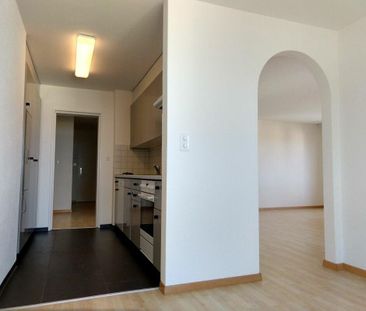 Helle und grosszügige 4 1/2 Zimmer Wohnung mit Seesicht - Photo 4