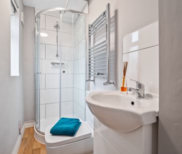 The 'It's Bigger On The Inside' Property - Photo 6
