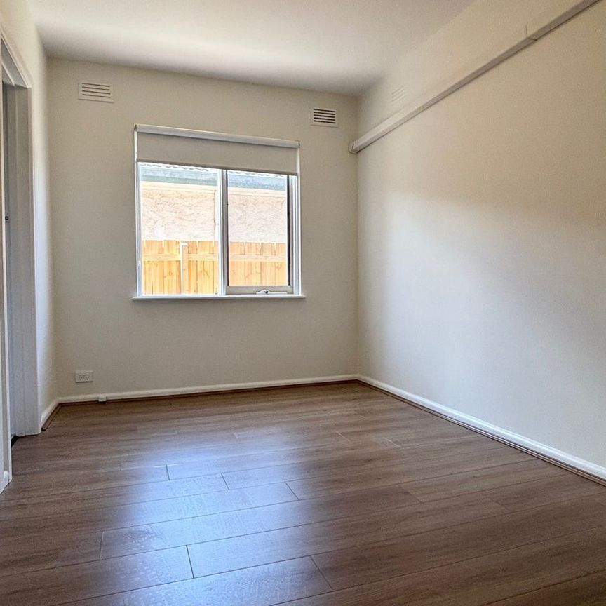 Stylish ground floor living - Photo 1