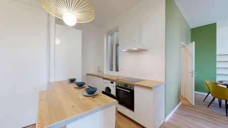 COLOCATION Magnifique T4 meublé de 72m² à Saint-Charles - Photo 4