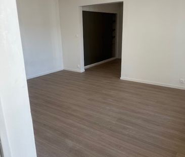 APPARTEMENT T4 REHABILITE - VILLAGE OLYMPIQUE - Photo 1