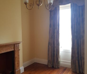 East Melbourne - Photo 3