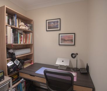 Family Friendly Home in Sought After Location! - Photo 3