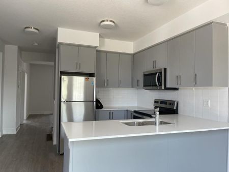 For Lease - 99 Roger Street Unit# 0005, Waterloo, Ontario - Photo 3