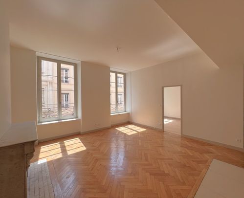 APPARTEMENT T4 A LOUER - LYON 2EME ARRONDISSEMENT - 80.94 m2 - 1 820 € charges comprises par mois - Photo 1