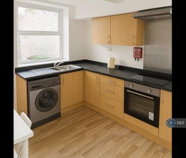 4 bedroom terraced house to rent - Photo 1