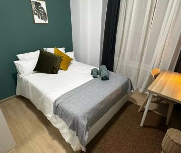 Room in a shared 11-bedroom apartment for rent in Argüelles, all bi... - Foto 3