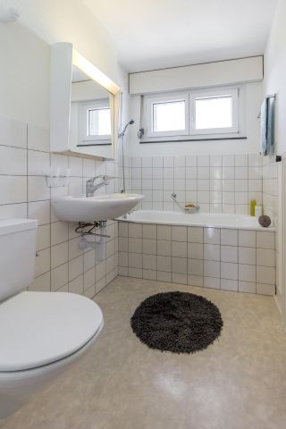 Gepflegte 4-Zimmerwohnung an ruhiger Lage - Photo 3