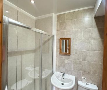 5 bedroom apartment to rent - Photo 4