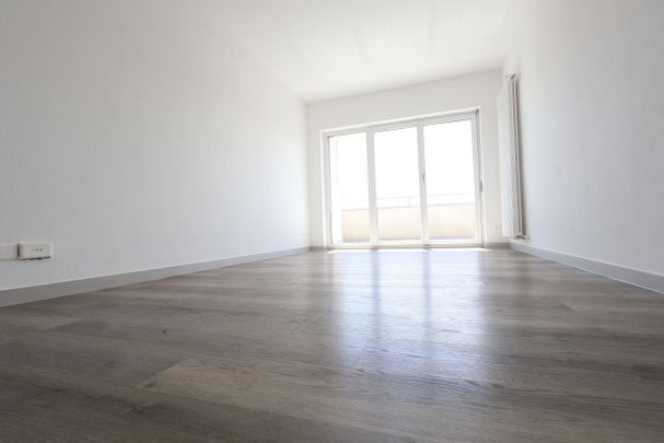 UP TO 3 MONTHS FREE – 4.5 renovated rooms in Balerna - Photo 1