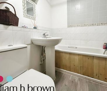 Claremont Heights, Colchester - Photo 4