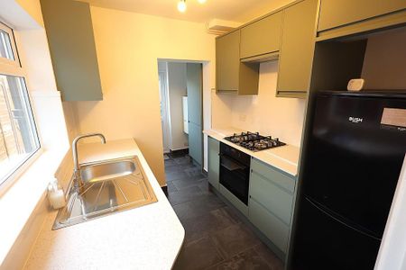 2 bedroom terraced house to rent - Photo 5