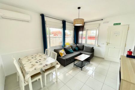 3-BEDROOM GROUND FLOOR FOR RENT IN TORREVIEJA - ALICANTE - Photo 2
