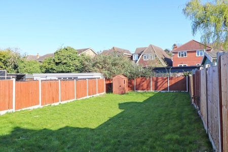 2 bedroom semi-detached bungalow to rent - Photo 4