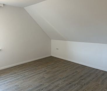 gemütliche Dachgeschosswohnung im Zentrum von Aschendorf - Photo 1