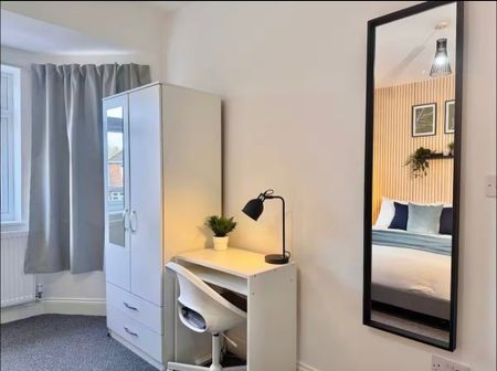 Room in a Shared House, Monks Park, HA9 - Photo 2