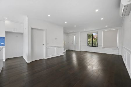 Modern, Convenient with a touch of Luxury - Photo 2