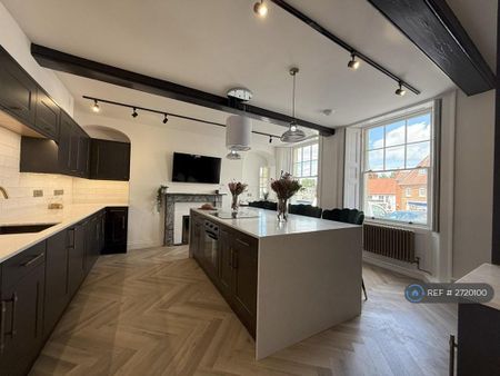 1 bedroom in a house share to rent - Photo 4