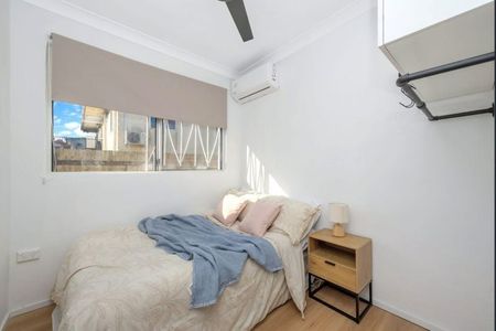 15 Deborah Street, Kelso - Photo 2