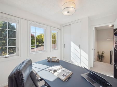 For Lease - 24 Dawlish Avenue, Aurora, Ontario - Photo 4