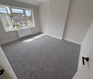 Bourne View, Greenford - Photo 2