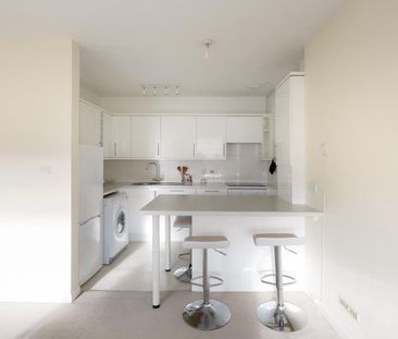 2 Bed Flat - Photo 6