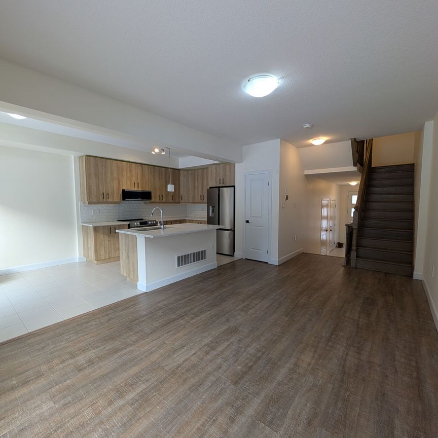 For Lease - 55 Southam Lane, Hamilton, Ontario - Photo 1