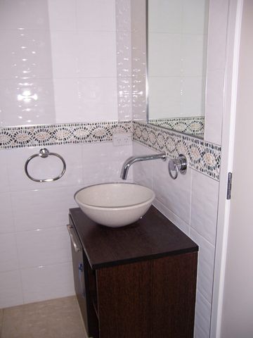 Spacious home in sought after location - Photo 2