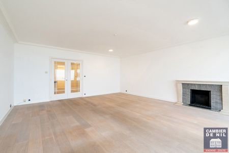 Lichtrijk, ongemeubeld, 3-slaapkamerappartement met frontaal zeezicht aan Albertplein – Hartje Zoute - Foto 3