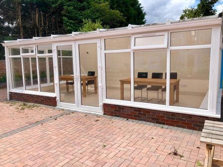 Chester Road North, Kidderminster - Photo 2