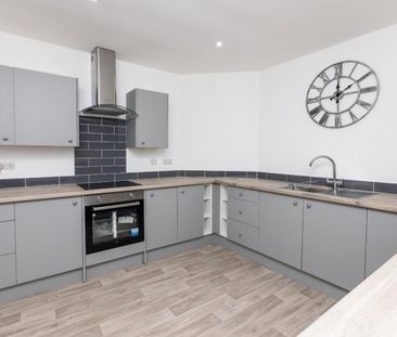 2 bedroom Bungalow To Let - Photo 2