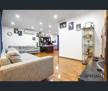 18 Hampton Drive, Hampton Park, Vic 3976 - Photo 3