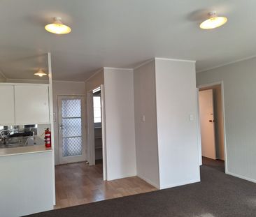 Popular unit in Puhinui - Photo 2