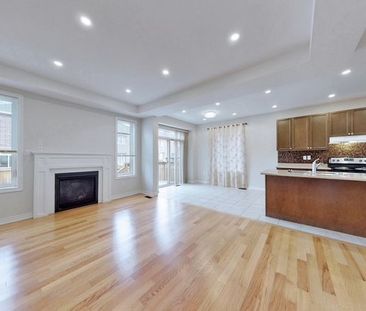 For Lease - 24 Frederick Pearson Street, East Gwillimbury, Ontario - Photo 1