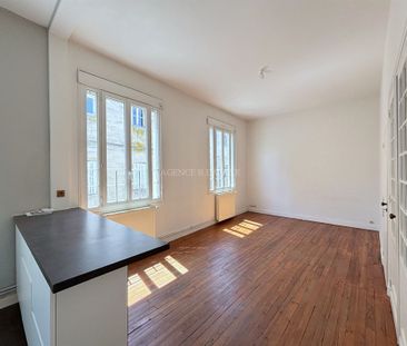 Location Appartement 3 pièces 62m² BORDEAUX 33000 - Photo 2