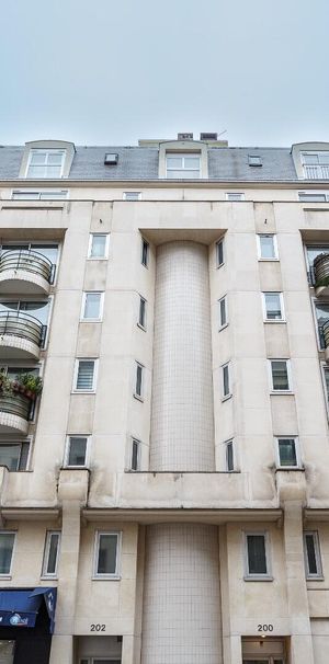 location Appartement T2 DE 43m² À PARIS - Photo 1