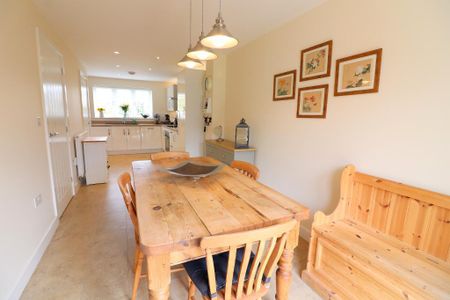 3 Bedroom Detached To Rent - Photo 3