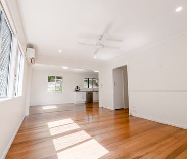 33 Landscape Street, Stafford Heights, Qld 4053 - Photo 2