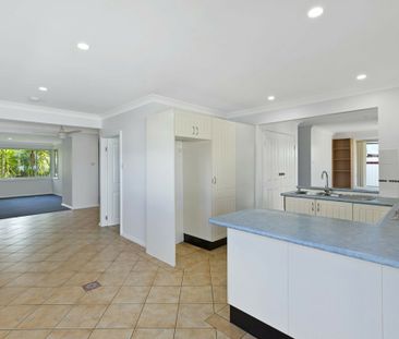 FAMILY HOME WITH ABOVE GROUND POOL - Photo 4