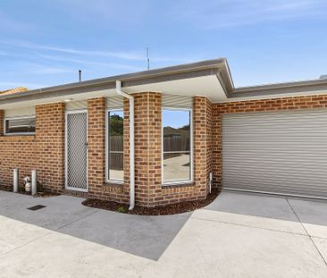 Modern Comfort & Convenience - Secure Two Bedroom Unit - Photo 6