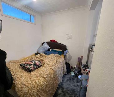 Milton Road, SO15 - Photo 1