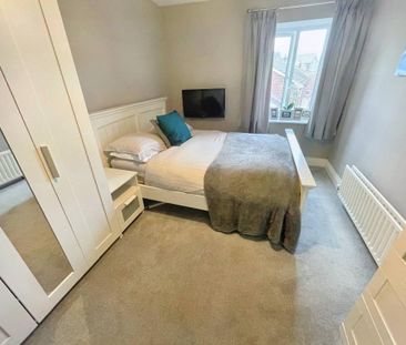 2 bedroom terraced house to rent - Photo 4