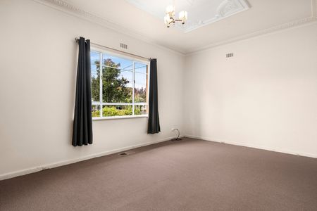 15 Gordon Street, Mont Albert VIC 3127 - Photo 2