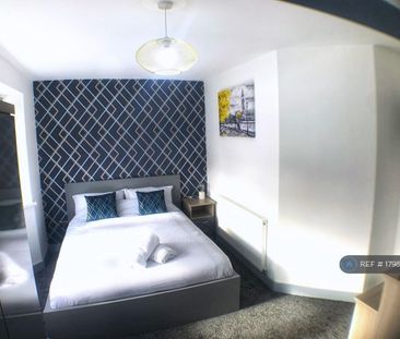 1 bedroom in a house share to rent - Photo 4