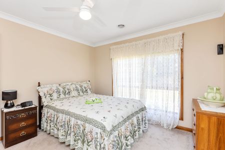 Neat & Tidy Family Home - Photo 3