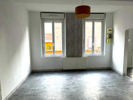Location Appartement 3 pièces 53m² CAUDEBEC LES ELBEUF 76320 - Photo 3
