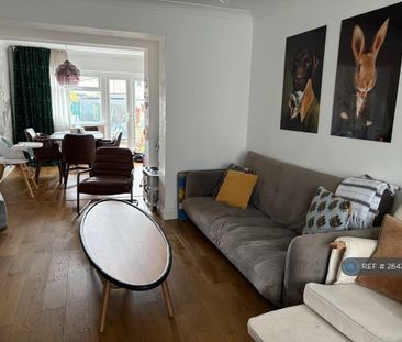 3 bedroom semi-detached house to rent - Photo 3