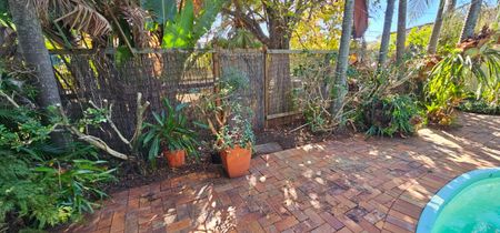 Granny/Studio Flat with courtyard and pool - Photo 4