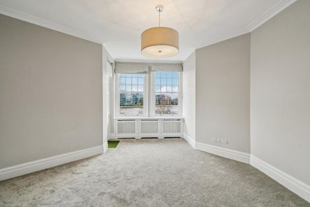 3 bedroom flat to rent - Photo 3