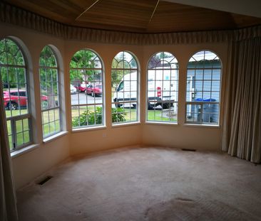 Beautifully Kept Three Bedrooms/Two Bath Home in Fraser Heights - Photo 5